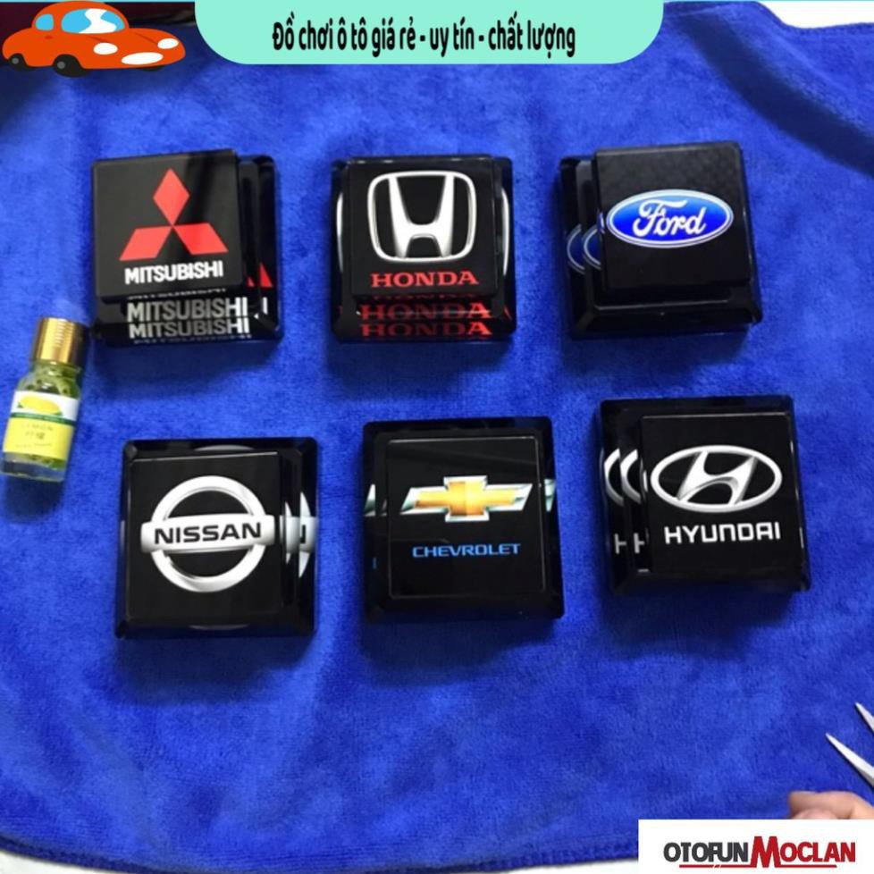 Nước Hoa Ô Tô Các Hãng Xe, Nước Hoa Pha Lê Logo Hãng Xe Đặt Taplo - FORD,TOYOTA,KIA...