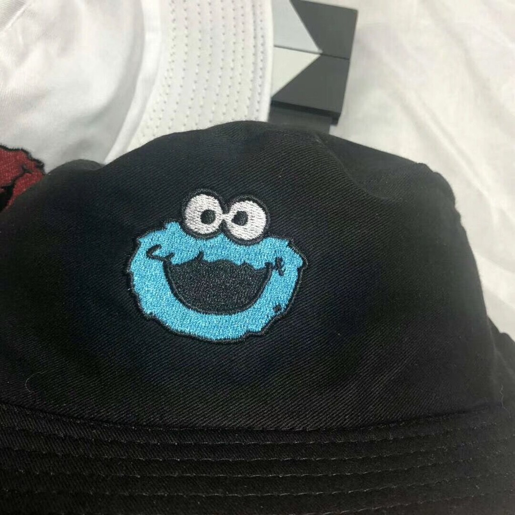 Nón Bucket Thêu KAWS - Mũ Bucket KAWS Dễ Thương