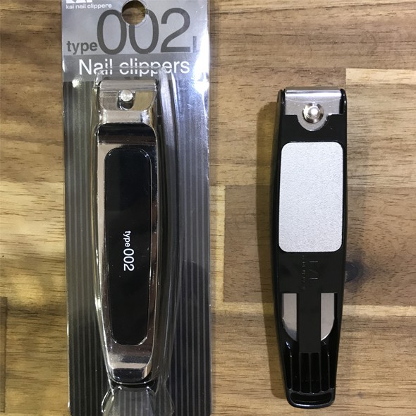 Bấm móng tay Nhật KAI KE0131 thép chống gỉ cỡ lớn 002 - Kèm dũa và đựng móng thừa - BH 12 tháng 1 ĐỔI 1