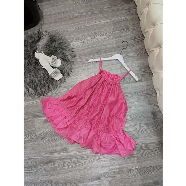 Váy hai dây tiểu thư
