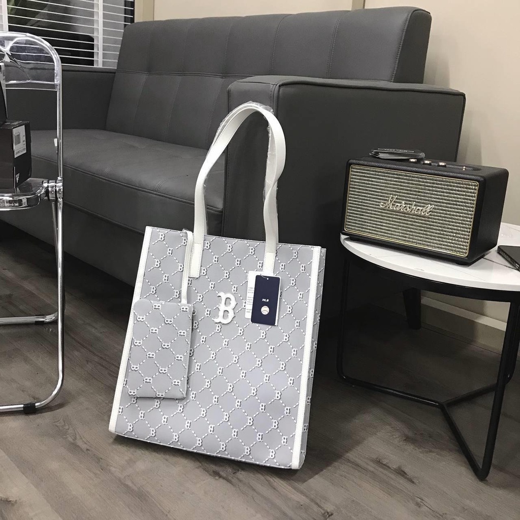 [CHÍNH HÃNG] Túi TOTE MLB họa tiết Monogram Shopping - *Boston Xám Trắng* - Code: 3AORM012N-43GRS