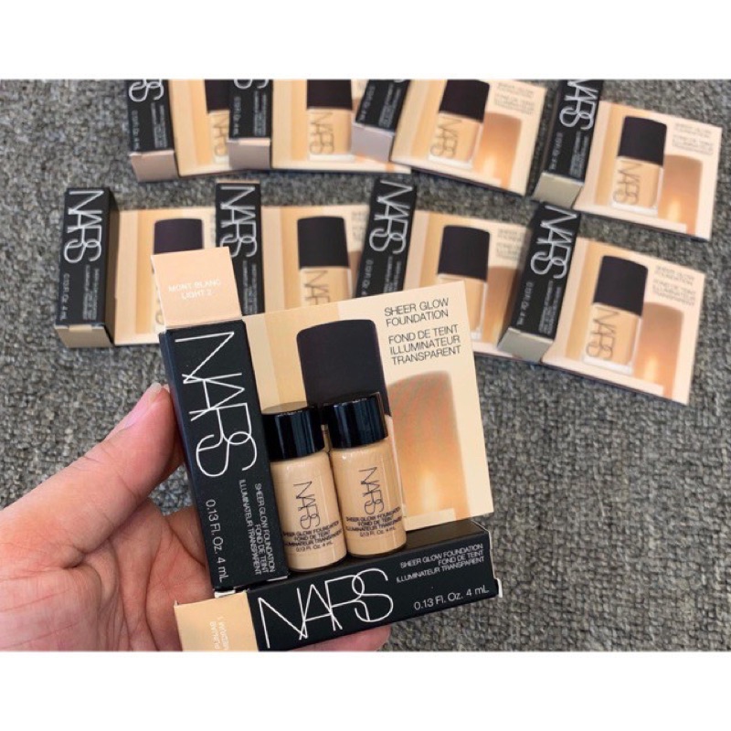 Kem nền Nars Sheer Glow Foundation mini 4ml