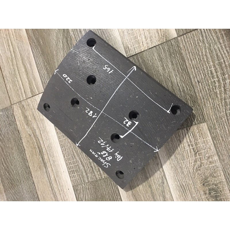 Sản phẩm gia đình làm: Má phanh Sác man - 8 lỗ (220*182*17/12).