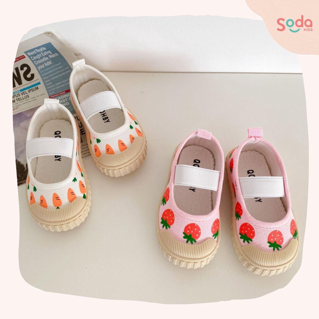 Giày lười cho bé SODA KIDS hình quả dâu, củ cà rốt