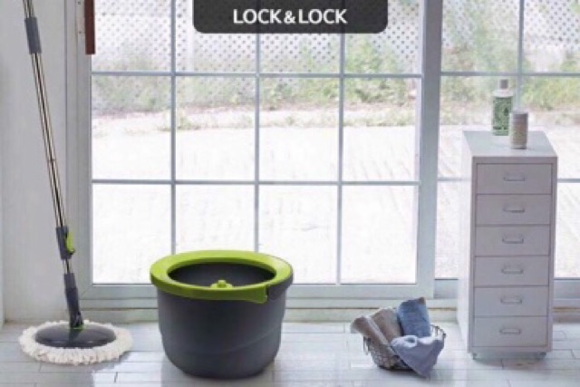 Siêu sale  Chổi lau nhà mini lock&lock mã 498 kèm 2 bông lau