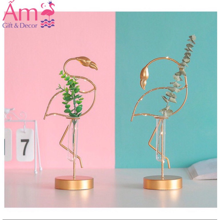 Bình Hoa Con Hạc Ấm Gift &amp; Decor Kim Loại Vàng Có Đèn Led ( Dùng Pin) Kích Cỡ 10 x 35cm