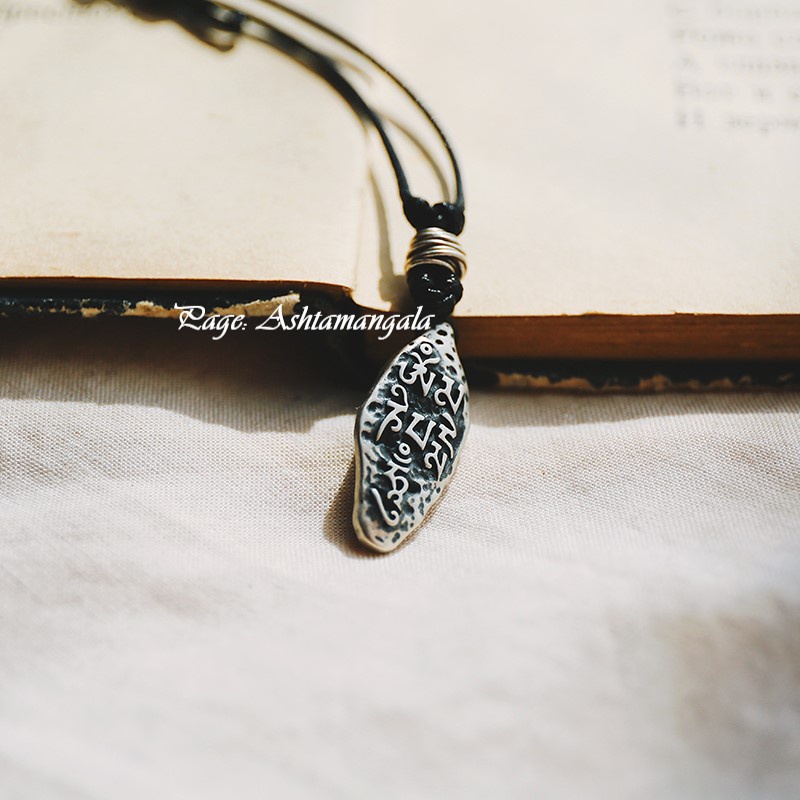 Mặt Dây Chuyền Khắc Om Mani Padme Hum Tây Tạng