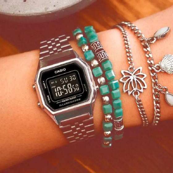 Đồng hồ nữ dây kim loại Casio Anh Khuê LA680 Series