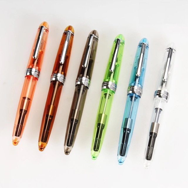 Bút trong suốt Jinhao 992