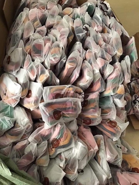 Sét 10 đôi tất hình gấu siêu hót.