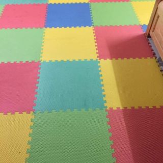 Sỉ 45 tấm thảm xốp lót sàn khổ 60x60x0,8cm0