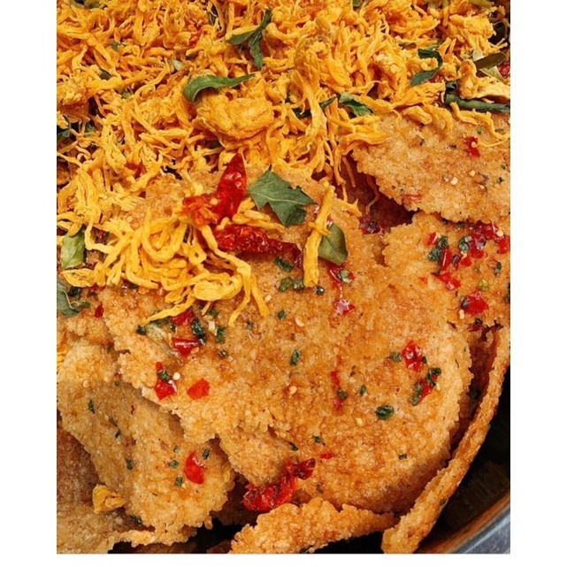 Cơm cháy lắc khô gà