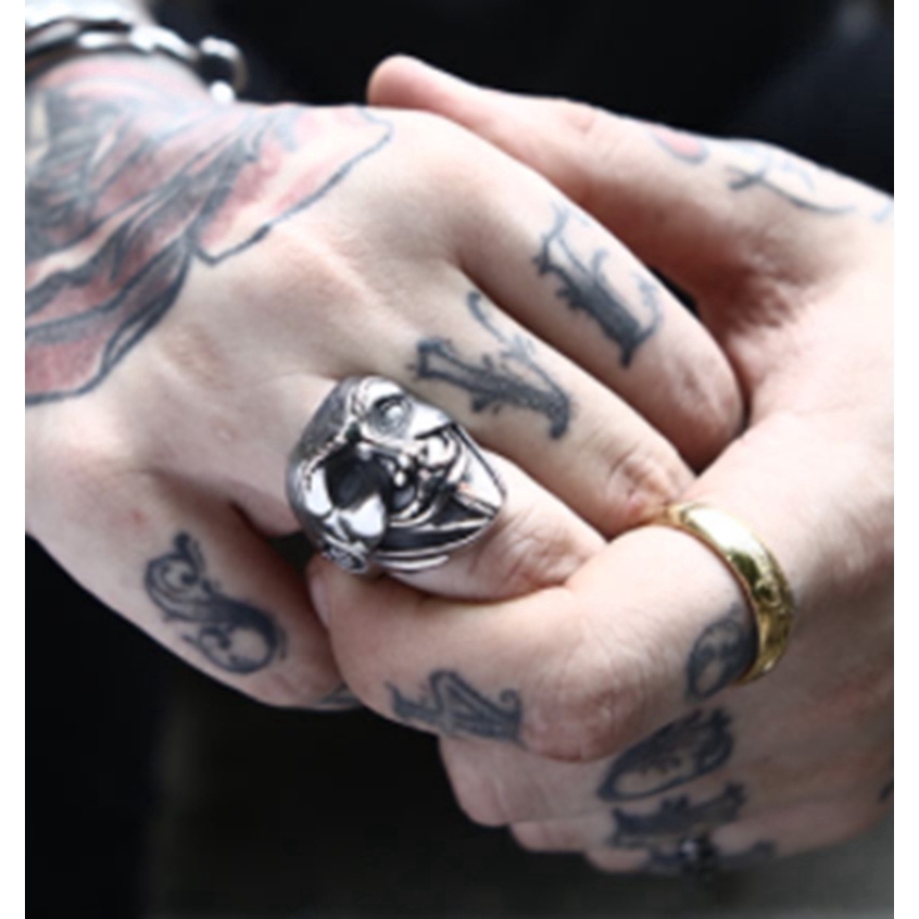 Nhẫn thép không gỉ phong cách Gothic đẹp mắt cho nam