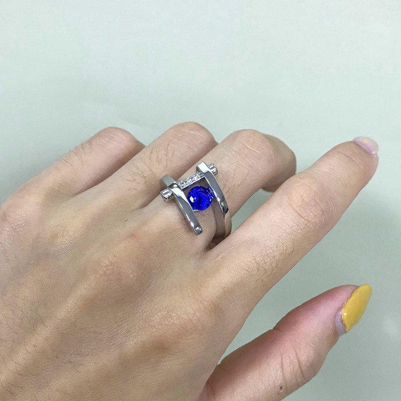 New Creations Inlaid Sapphire Silver Standing Rings Diamonds