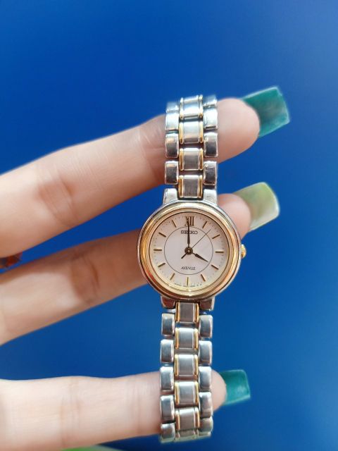 Đồng hồ nữ vàng demi Seiko avenue (USED)