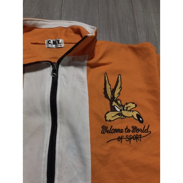 Áo khoác vải dày in hình Looney Tunes màu cam phối trắng size XL