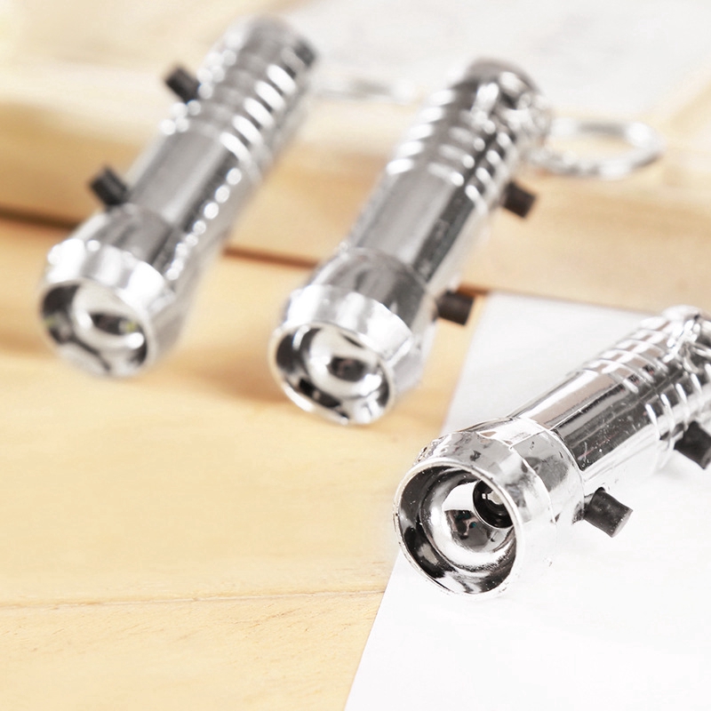 Móc khóa gắn đèn led phát sáng độc đáo thú vị