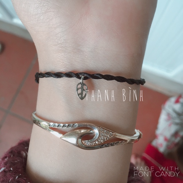 Vòng tay chỉ đỏ may mắn loại 1 (có hạt) | BigBuy360 - bigbuy360.vn