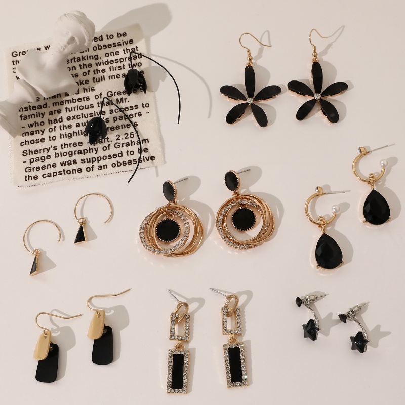 Khuyên Tai Dáng Dài Màu Đen Thời Trang Cá Tính Cho Nữ