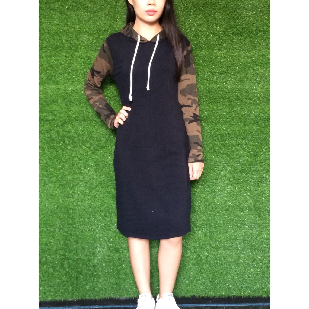 Váy cotton đen cải tay, mũ rằn ri