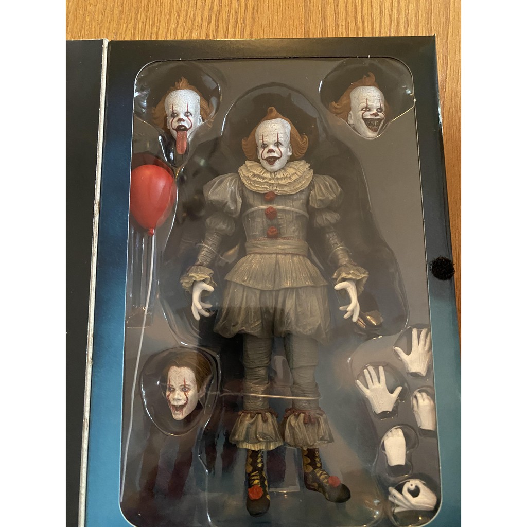 GIÁ HỦY DIỆT Mô Hình Chú Hề Ma Quái Pennywise 2 Có Khớp Cử Động Neca