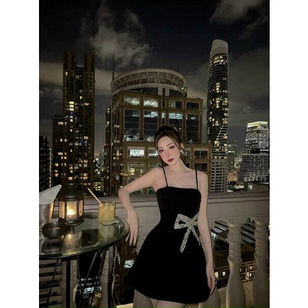 Đầm dự tiệc hàn quốc cá tính, đầm chữ A sexy với thiết kế 2 dây cực cuốn, phối nơ eo tôn dáng chuẩn - đẹp