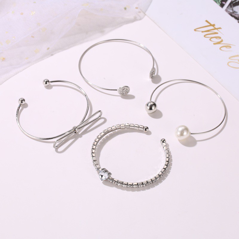 Set Vòng Tay Bốn Món Có Thể Điều Chỉnh Kích Thước Xinh Xắn Cho Nữ