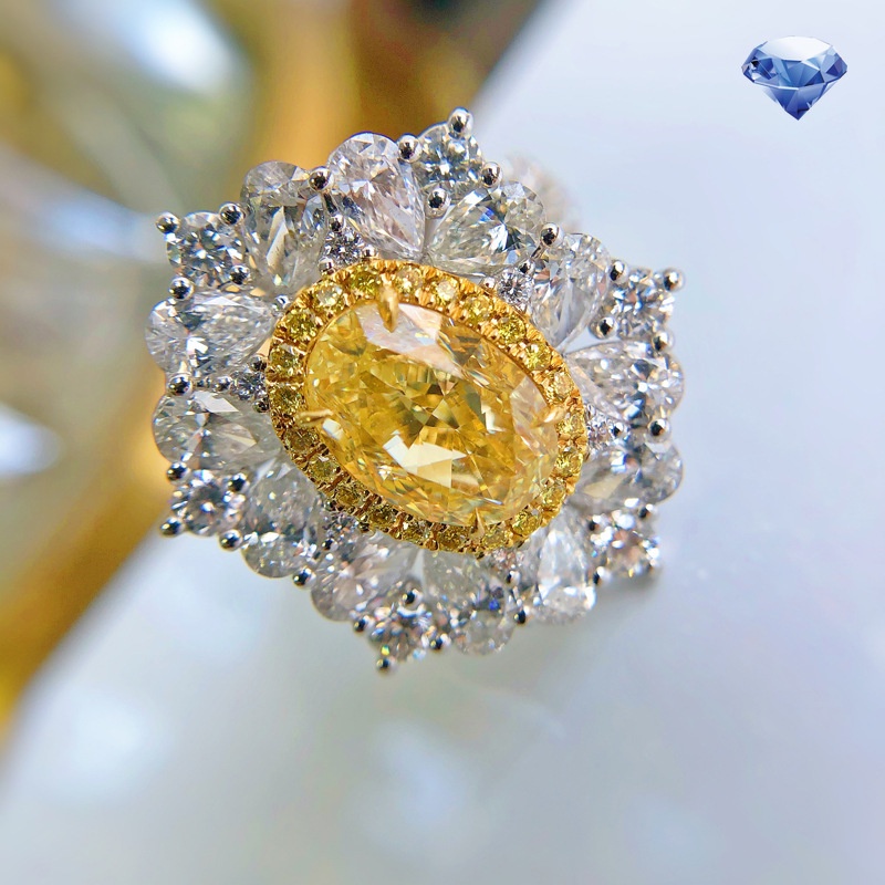 Nhẫn đính đá kim cương nhân tạo màu vàng kiểu dáng thời trang