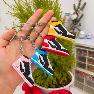 Móc Khoá Silicon Giày Sneaker