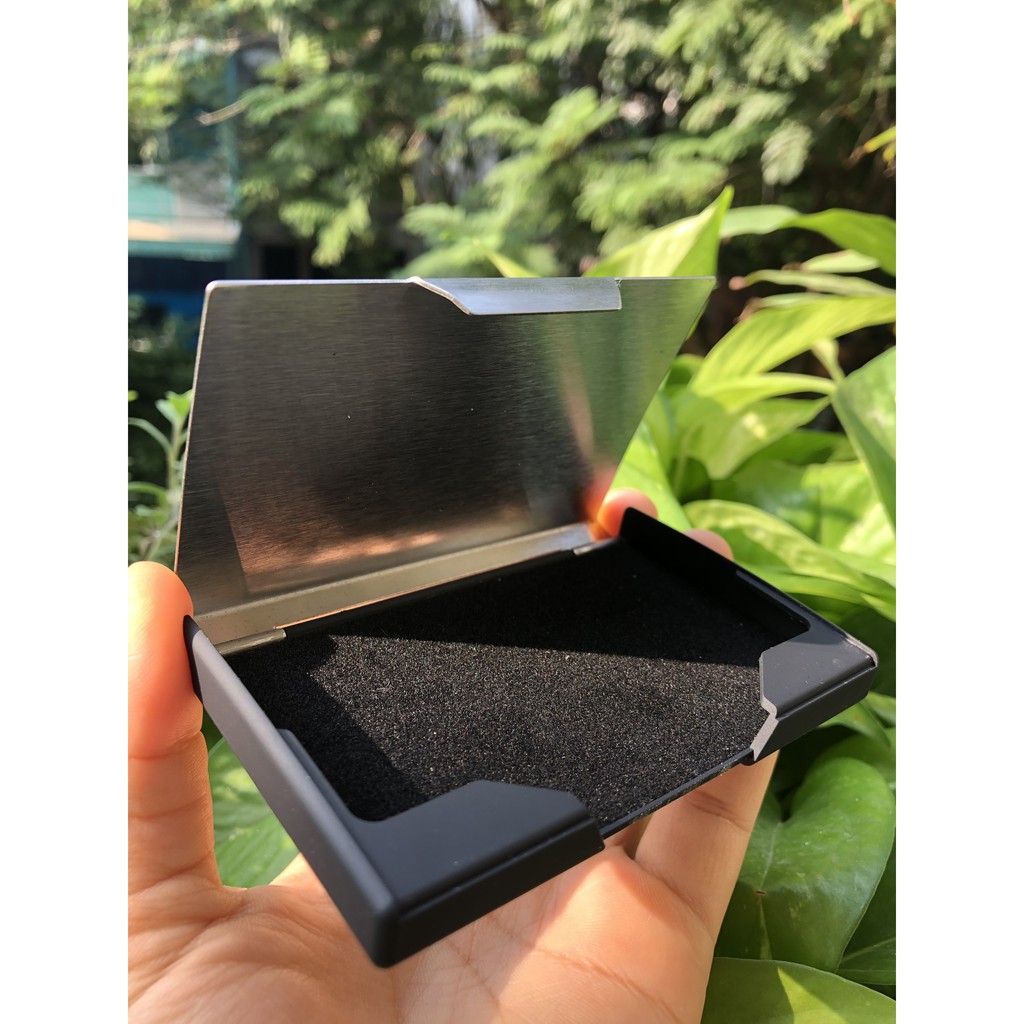 hộp đựng card hc33 chất liệu nhôm chực chất khắc tên lấy ngay ở Hà Nội