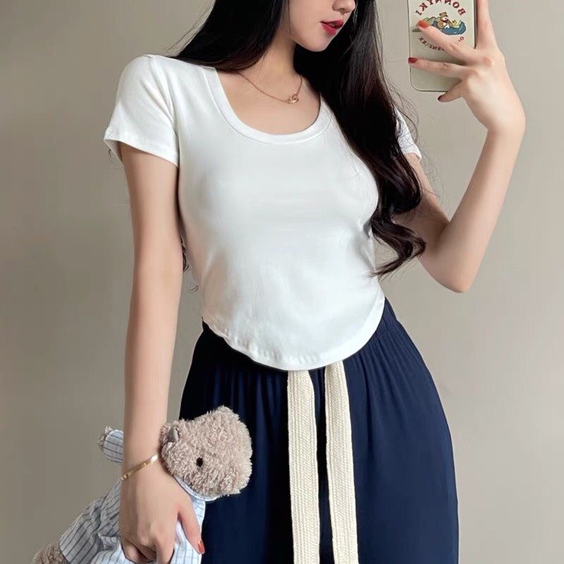 Áo cổ tròn lai bầu