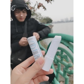 Son dưỡng môi<> đẹp