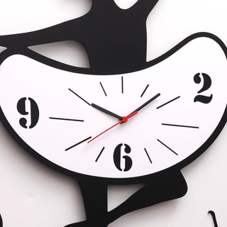 Miếng dán tường hình đồng hồ cô vũ công