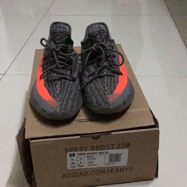 yeezy beluga 3d keychain