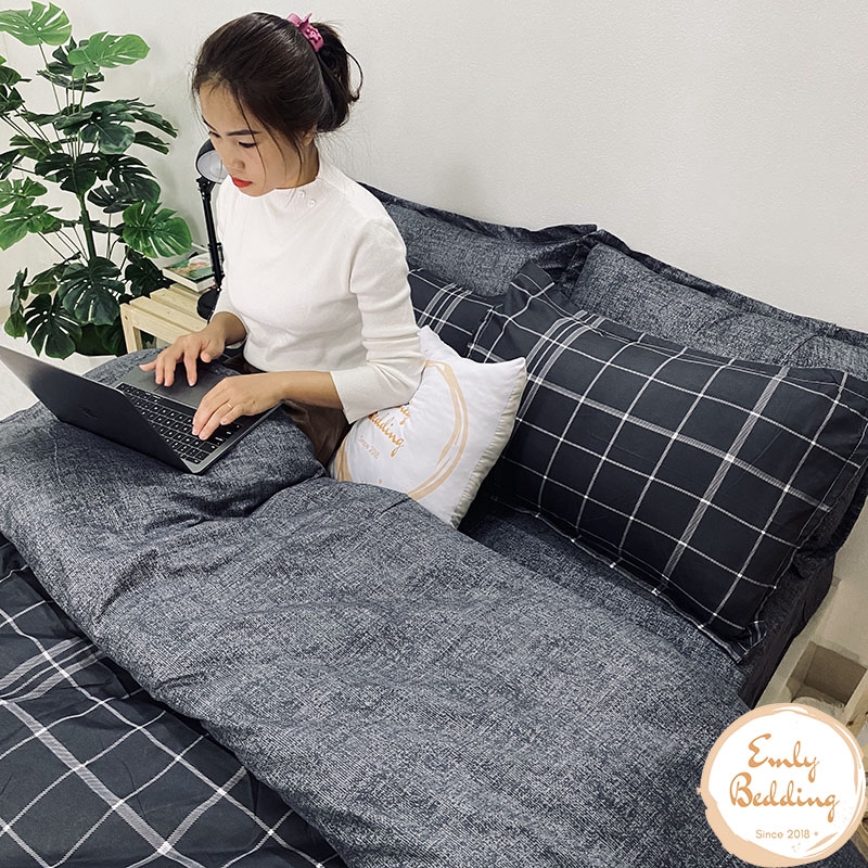 Bộ Chăn Ga Cotton Poly Emly Bedding Mẫu Kẻ Đen Mới