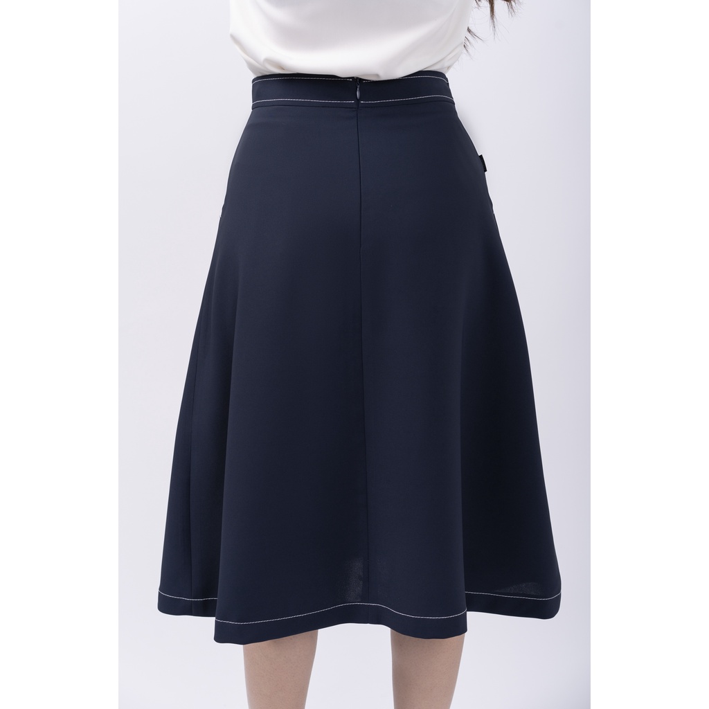 Chân váy dáng A xòe nhẹ diễu chỉ cạp gấu và dọc thân trước đính cúc  trang trí FIONA F252188