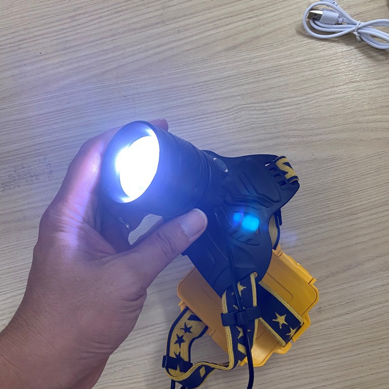 Đèn Pin đội đầu siêu sáng hàng khủng Ultra fire P50 Zoom 2, led 20w cực mạnh, 3 pin cực khỏe