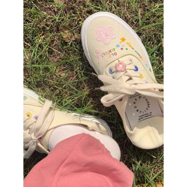 Giày ulzzang màu be in nổi họa tiết bông hoa xinh xắn, hàng loại 1