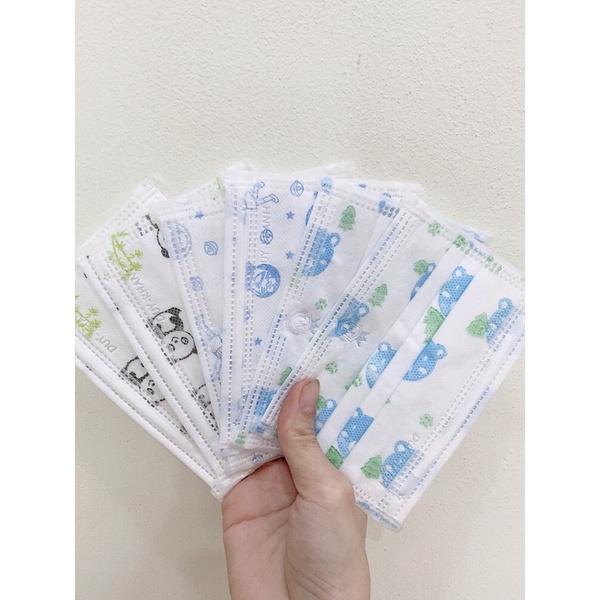 Hộp 50 chiếc khẩu trang y tế trẻ em