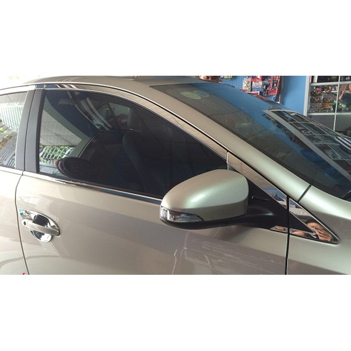 Nẹp viền chân kính , cong kính  Toyota Vios 2019-2022 (hàng cao cấp)
