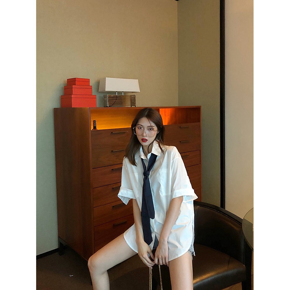 Áo sơ mi thắt cà vạt - Áo sơ mi trắng oversize | BigBuy360 - bigbuy360.vn