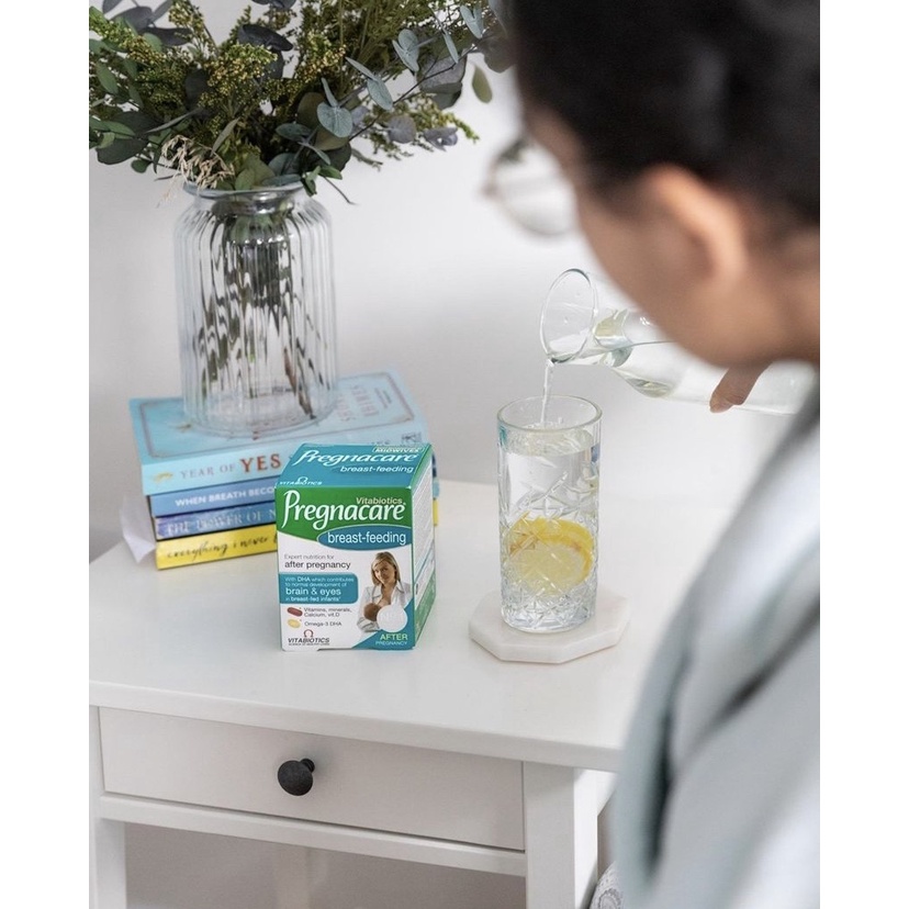 Vitamin tổng hợp Pregnacare Breastfeeding cho mẹ sau sinh cho con bú bổ sung chất cho sữa mẹ nội địa Anh