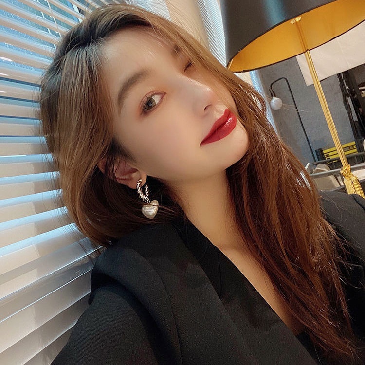 Đôi Bông Tai Hình Trái Tim Đính Đá Thời Trang Cho Nữ