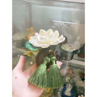 Mộc liên hoa trang trí ô tô
