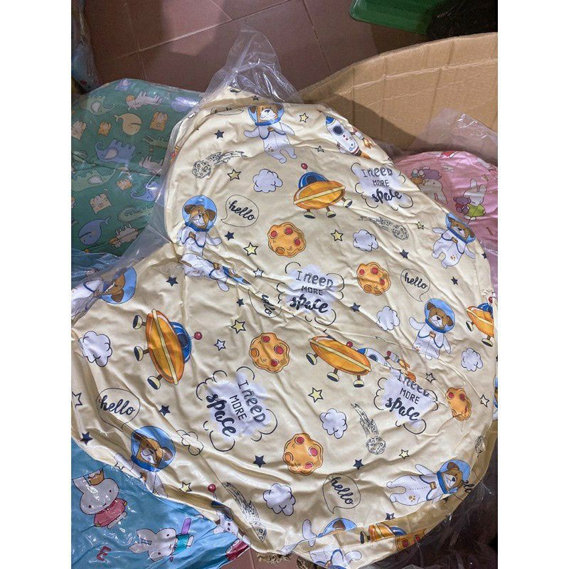 Gối chống chào ngược cho bé sơ sinh