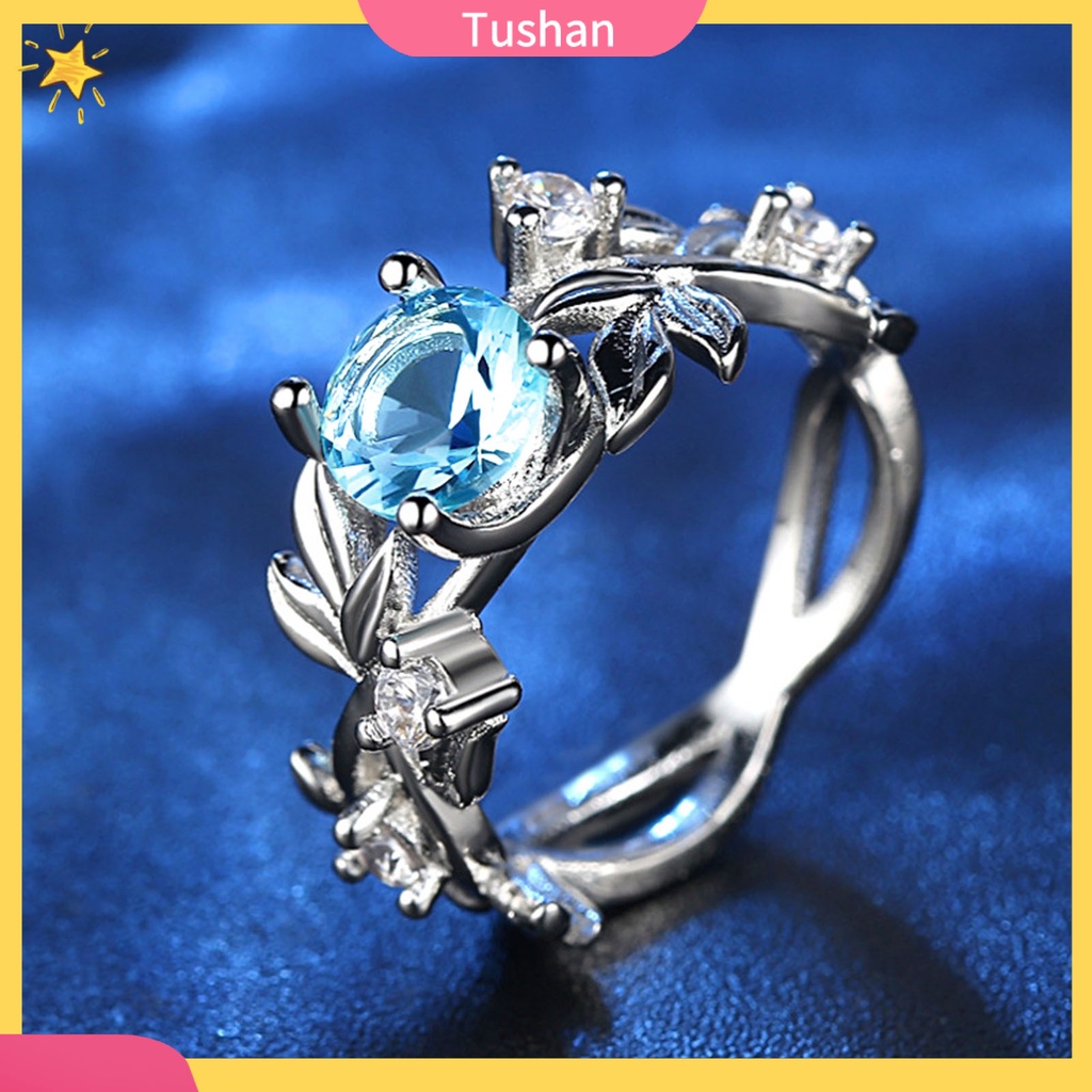 Nhẫn đính kim cương giả thời trang cho nữ