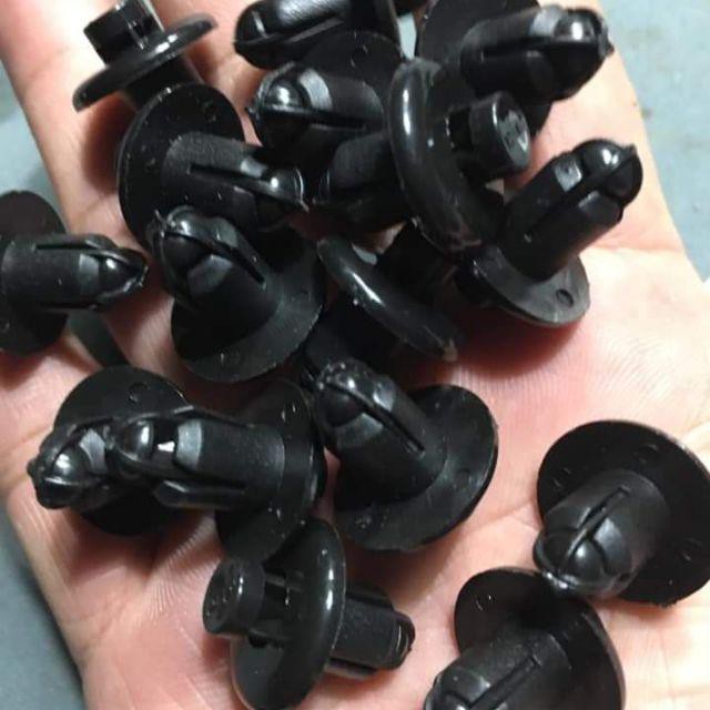 Ốc bấm nhựa dàn áo xe máy to nhỏ các hãng giá xuất kho