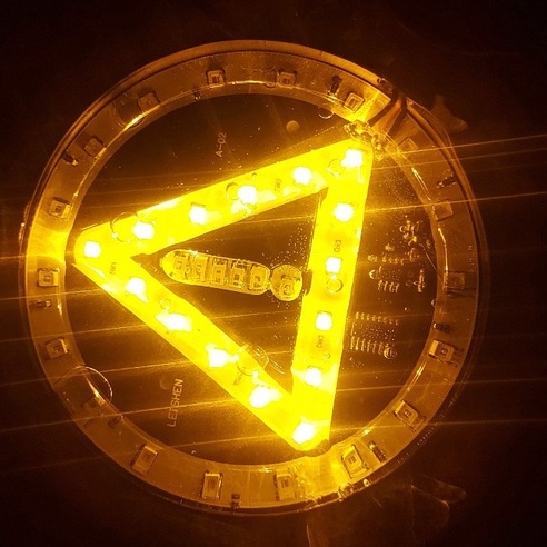 Đèn trang trí ô tô, đèn hậu, tam giác nháy bảy màu điện áp 12v và 24v