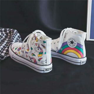 [ORDER] GIÀY SNEAKER VẢI HỌA TIẾT KỲ LÂN CẦU VỒNG