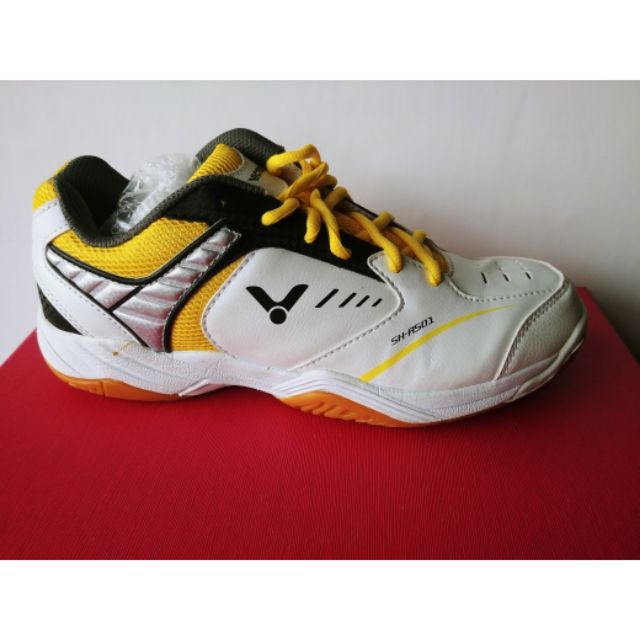 Giày cầu lông size 38